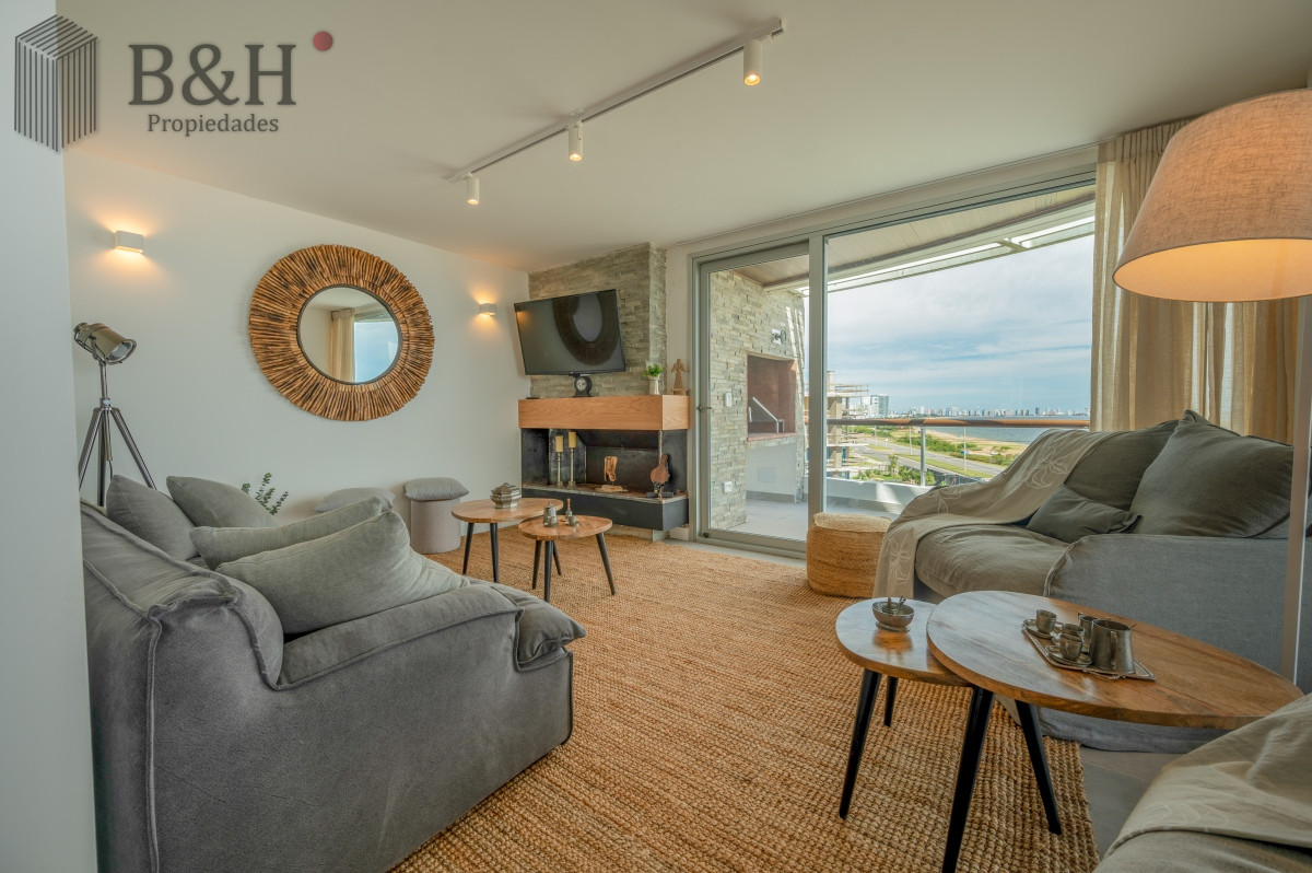 Apartamento ID.2651 - Espectacular PentHouse 4 Dormitorios, Terraza EXCLUSIVA & Todos los Servicios, Edificio ISABEL, Punta Del Este
