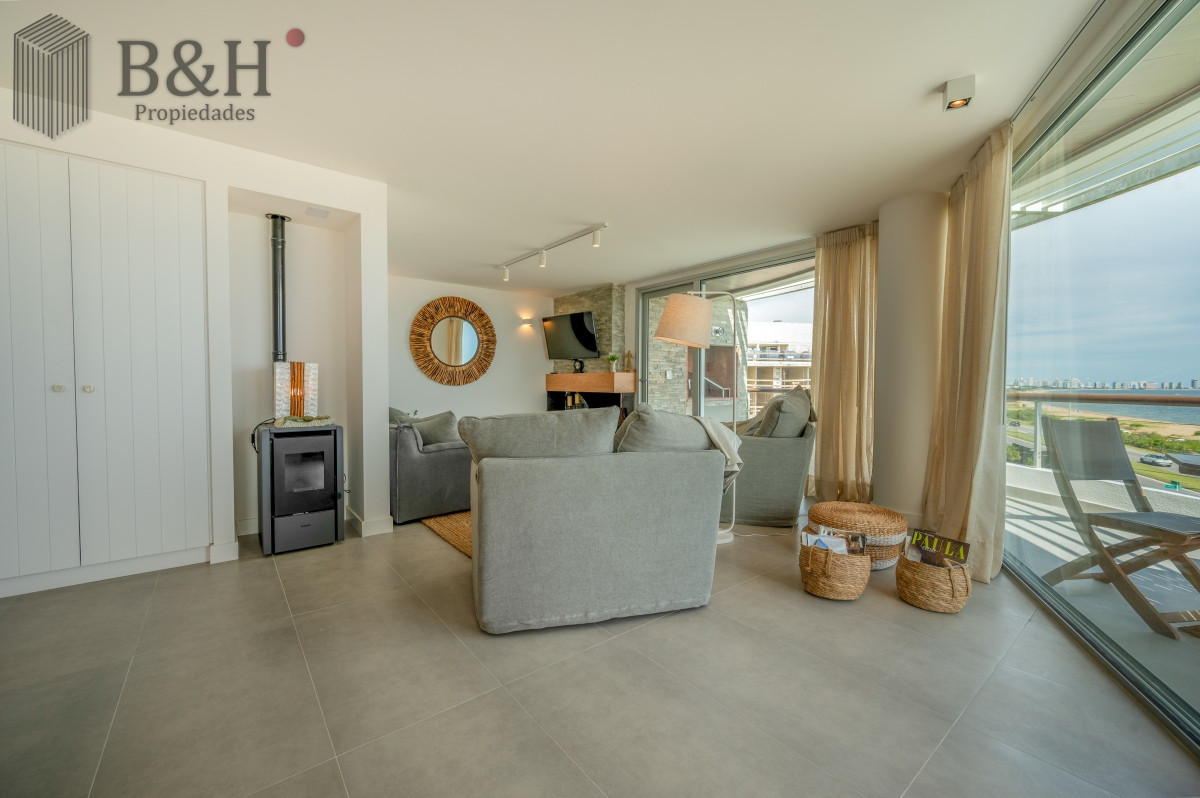 Apartamento ID.2651 - Espectacular PentHouse 4 Dormitorios, Terraza EXCLUSIVA & Todos los Servicios, Edificio ISABEL, Punta Del Este