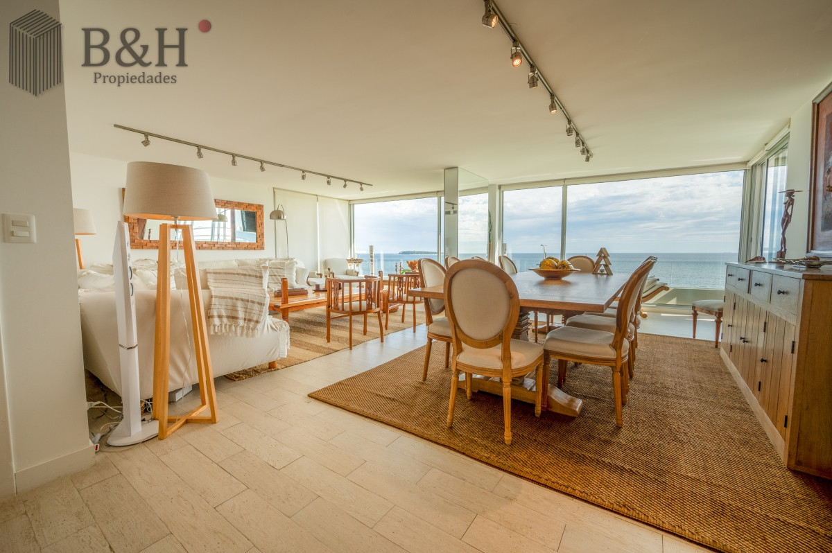 Apartamento ID.2652 - Espectacular Piso Completo De 5 Dormitorios & Todos los Servicios, Edificio LUMIERE, Punta Del Este