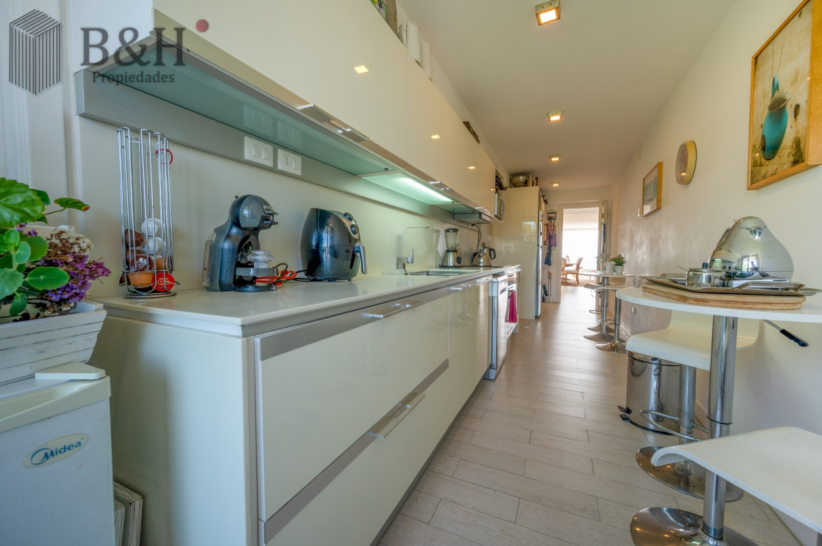 Apartamento ID.2652 - Espectacular Piso Completo De 5 Dormitorios & Todos los Servicios, Edificio LUMIERE, Punta Del Este