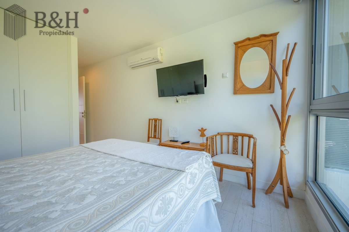 Apartamento ID.2652 - Espectacular Piso Completo De 5 Dormitorios & Todos los Servicios, Edificio LUMIERE, Punta Del Este