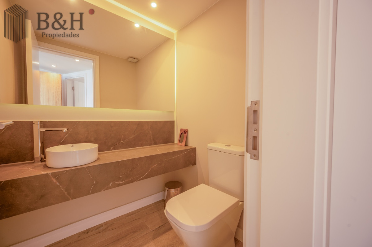 Apartamento ID.2651 - Espectacular PentHouse 4 Dormitorios, Terraza EXCLUSIVA & Todos los Servicios, Edificio ISABEL, Punta Del Este
