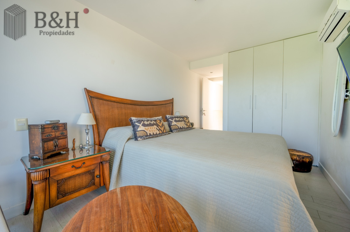 Apartamento ID.2652 - Espectacular Piso Completo De 5 Dormitorios & Todos los Servicios, Edificio LUMIERE, Punta Del Este