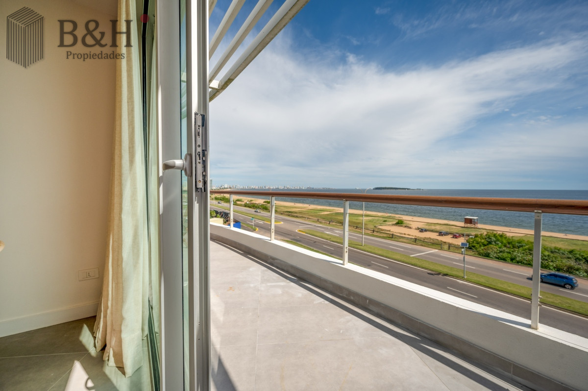 Apartamento ID.2651 - Espectacular PentHouse 4 Dormitorios, Terraza EXCLUSIVA & Todos los Servicios, Edificio ISABEL, Punta Del Este