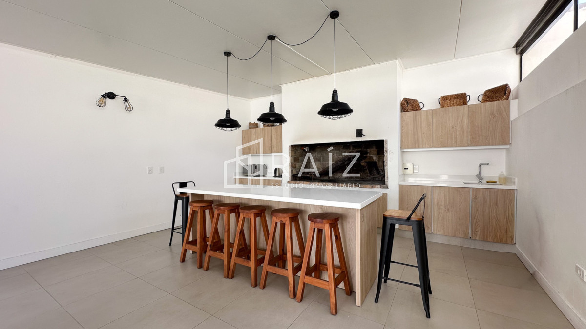 Apartamento ID.11578 - Venta Apartamento 4 dormitorios Península, Punta Del Este