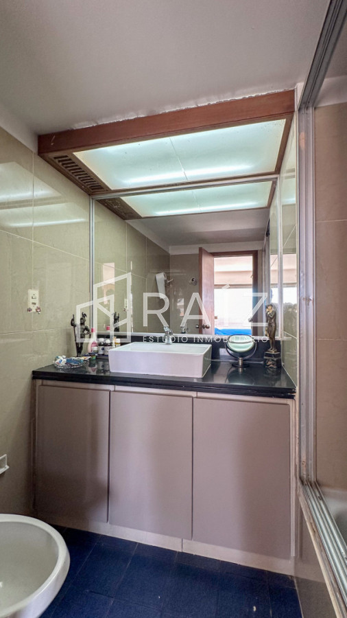 Apartamento ID.11578 - Venta Apartamento 4 dormitorios Península, Punta Del Este