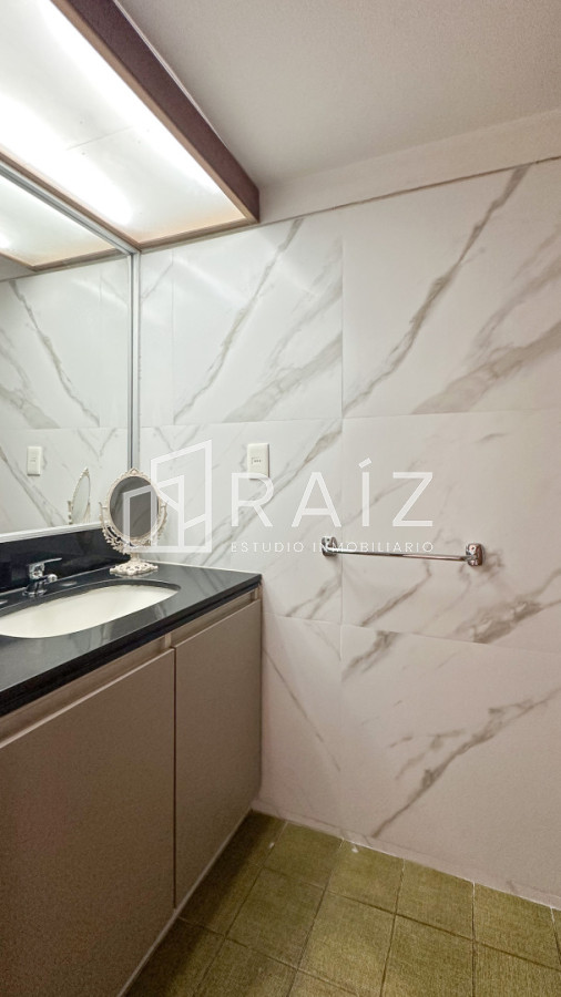 Apartamento ID.11578 - Venta Apartamento 4 dormitorios Península, Punta Del Este