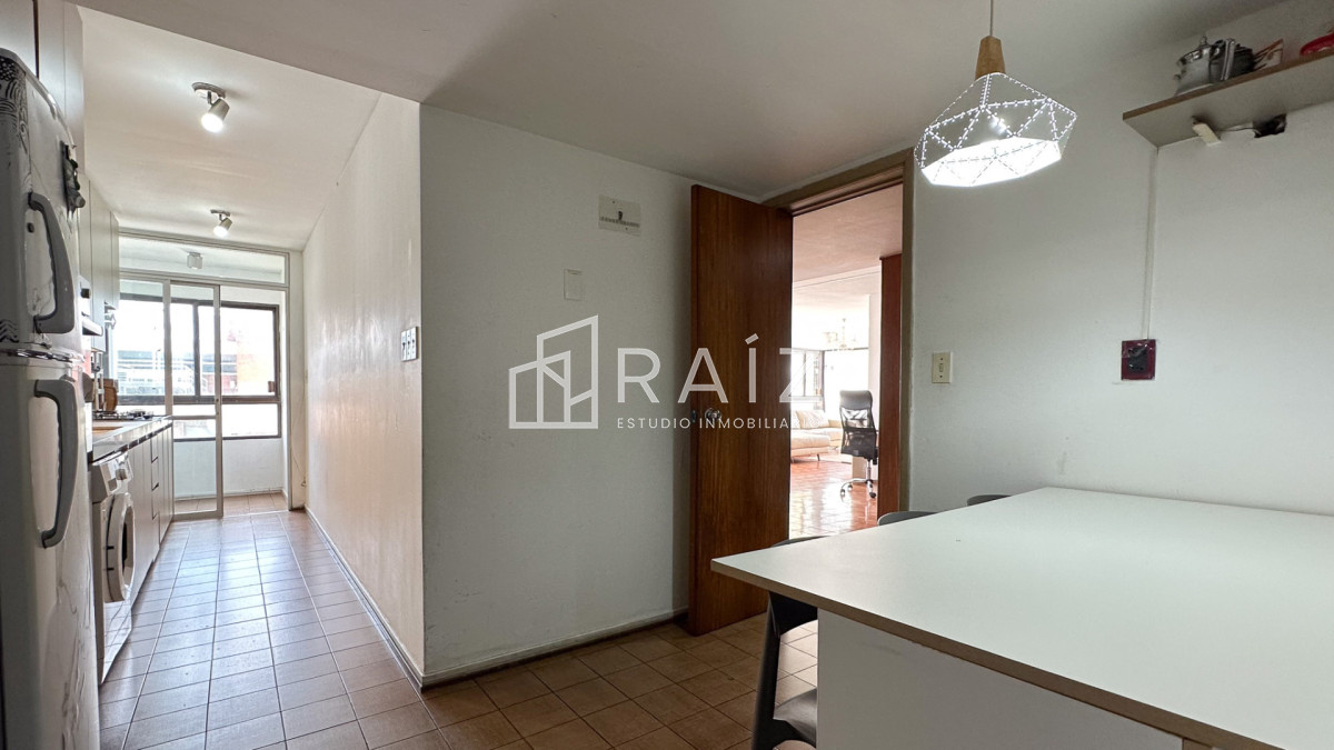 Apartamento ID.11578 - Venta Apartamento 4 dormitorios Península, Punta Del Este