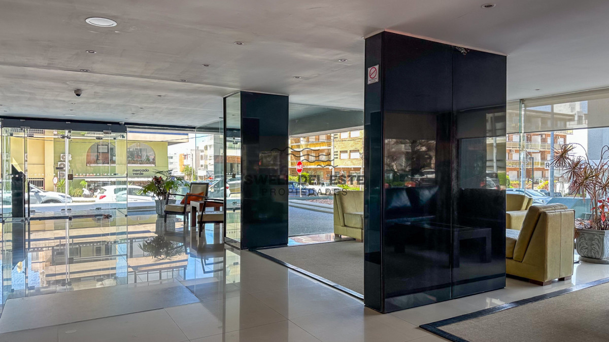 Apartamento ID.245 - Venta Apartamento 4D + S Gran Metraje, Península, Punta Del Este