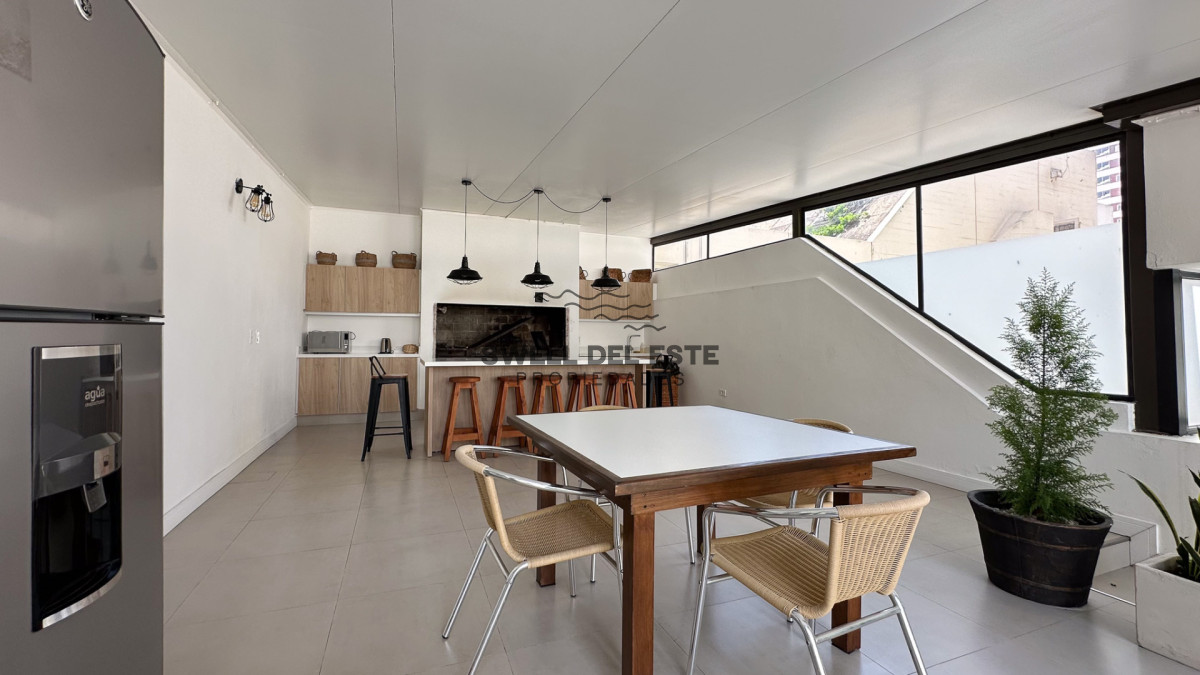 Apartamento ID.245 - Venta Apartamento 4D + S Gran Metraje, Península, Punta Del Este