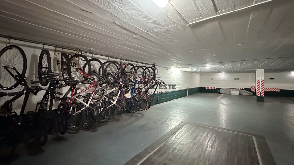 Apartamento ID.245 - Venta Apartamento 4D + S Gran Metraje, Península, Punta Del Este