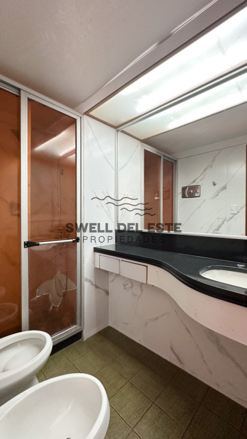 Apartamento ID.245 - Venta Apartamento 4D + S Gran Metraje, Península, Punta Del Este