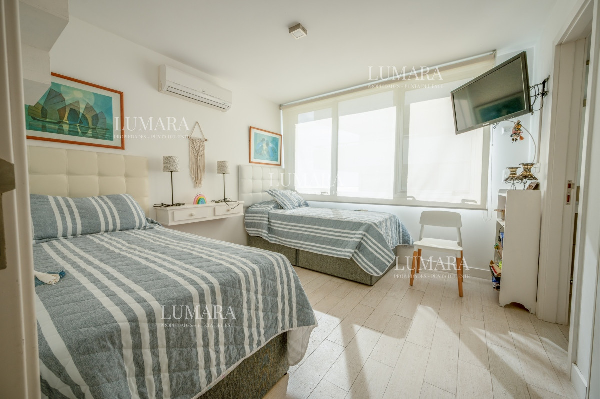 Apartamento ID.1026 - Espectacular Piso Completo De 5 Dormitorios & Todos los Servicios, Edificio LUMIERE, Punta Del Este