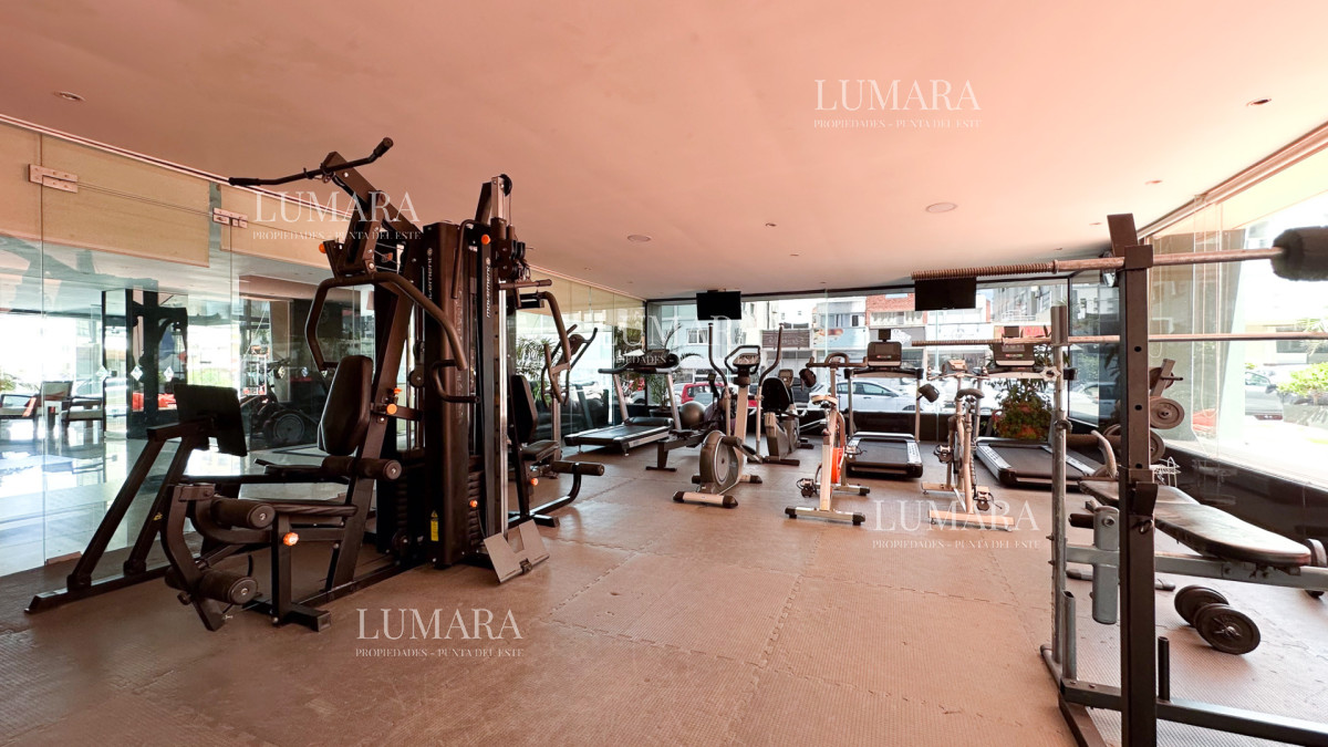 Apartamento ID.2719 - Venta Apartamento 4D + S Gran Metraje, Península, Punta Del Este