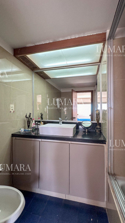 Apartamento ID.2719 - Venta Apartamento 4D + S Gran Metraje, Península, Punta Del Este