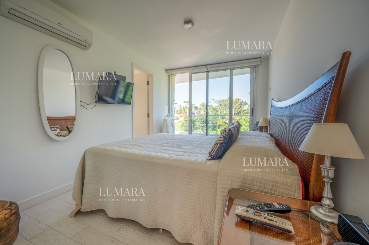 Apartamento ID.1026 - Espectacular Piso Completo De 5 Dormitorios & Todos los Servicios, Edificio LUMIERE, Punta Del Este