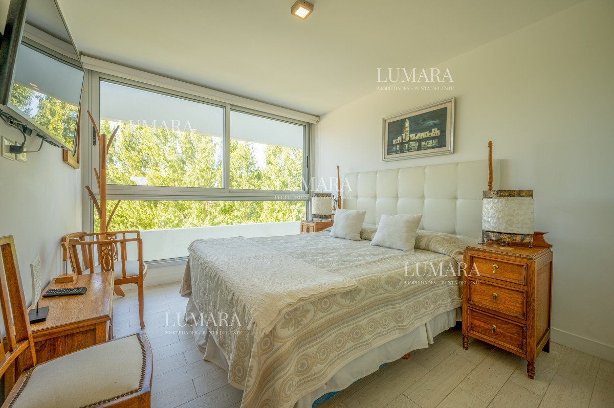Apartamento ID.1026 - Espectacular Piso Completo De 5 Dormitorios & Todos los Servicios, Edificio LUMIERE, Punta Del Este