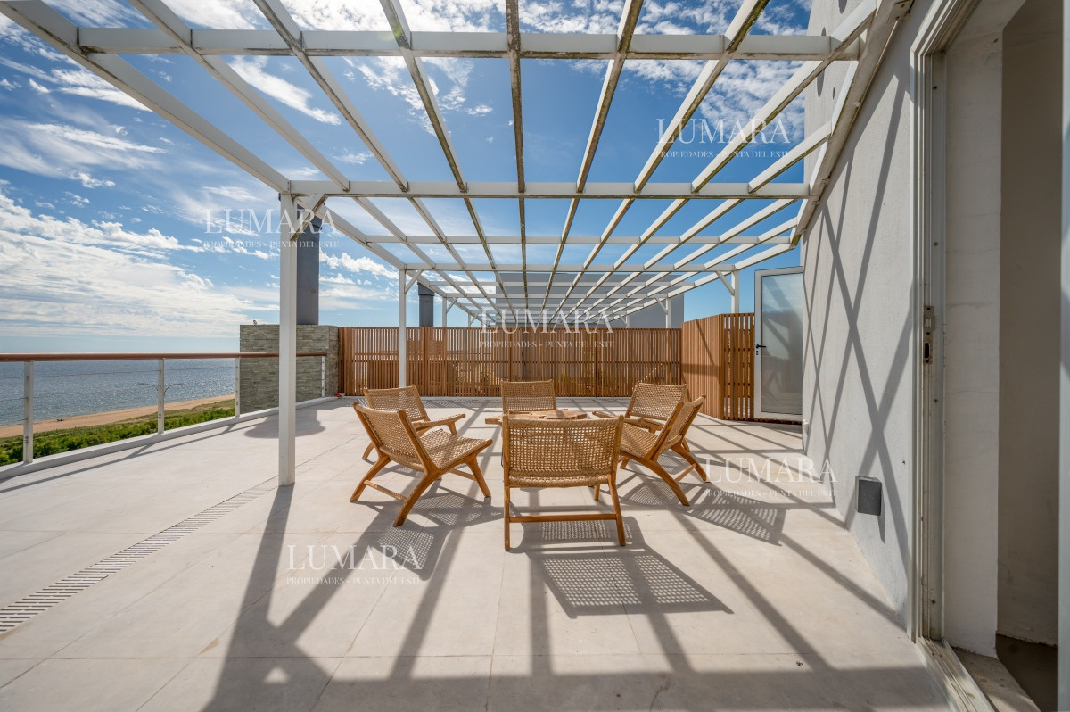 Apartamento ID.1025 - Espectacular PentHouse 4 Dormitorios, Terraza EXCLUSIVA & Todos los Servicios, Edificio ISABEL, Punta Del Este