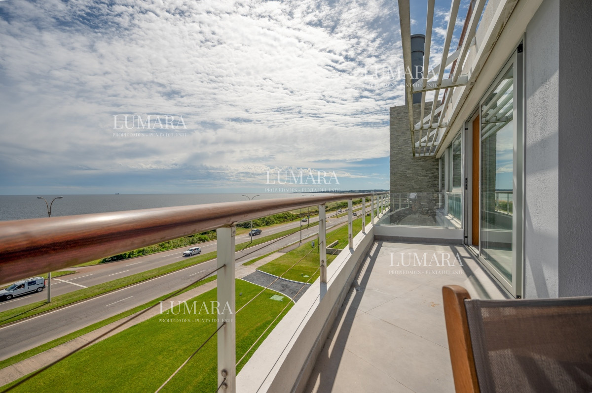 Apartamento ID.1025 - Espectacular PentHouse 4 Dormitorios, Terraza EXCLUSIVA & Todos los Servicios, Edificio ISABEL, Punta Del Este