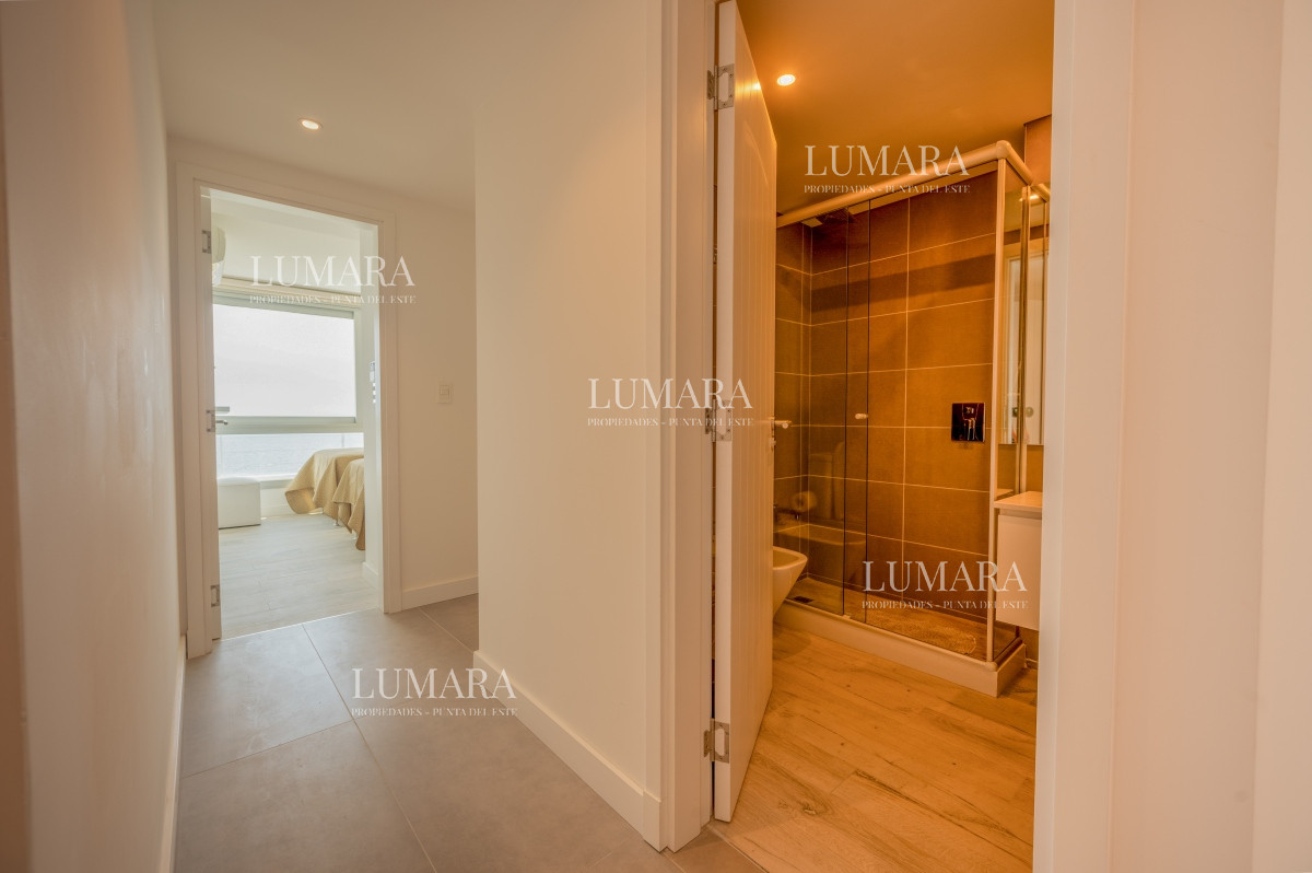 Apartamento ID.1025 - Espectacular PentHouse 4 Dormitorios, Terraza EXCLUSIVA & Todos los Servicios, Edificio ISABEL, Punta Del Este