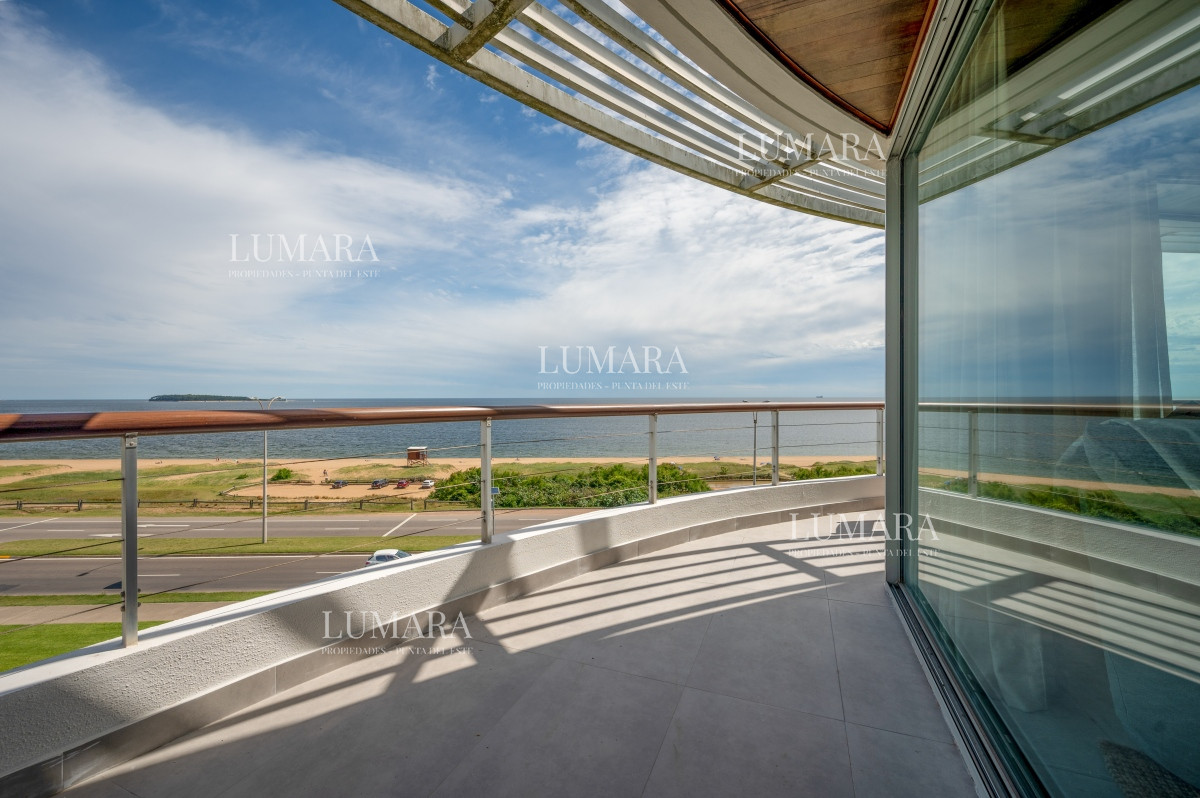 Apartamento ID.1025 - Espectacular PentHouse 4 Dormitorios, Terraza EXCLUSIVA & Todos los Servicios, Edificio ISABEL, Punta Del Este