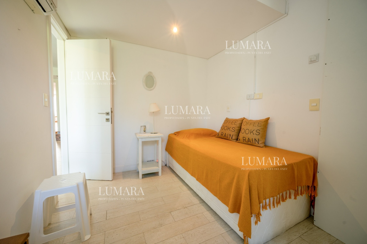 Apartamento ID.1026 - Espectacular Piso Completo De 5 Dormitorios & Todos los Servicios, Edificio LUMIERE, Punta Del Este
