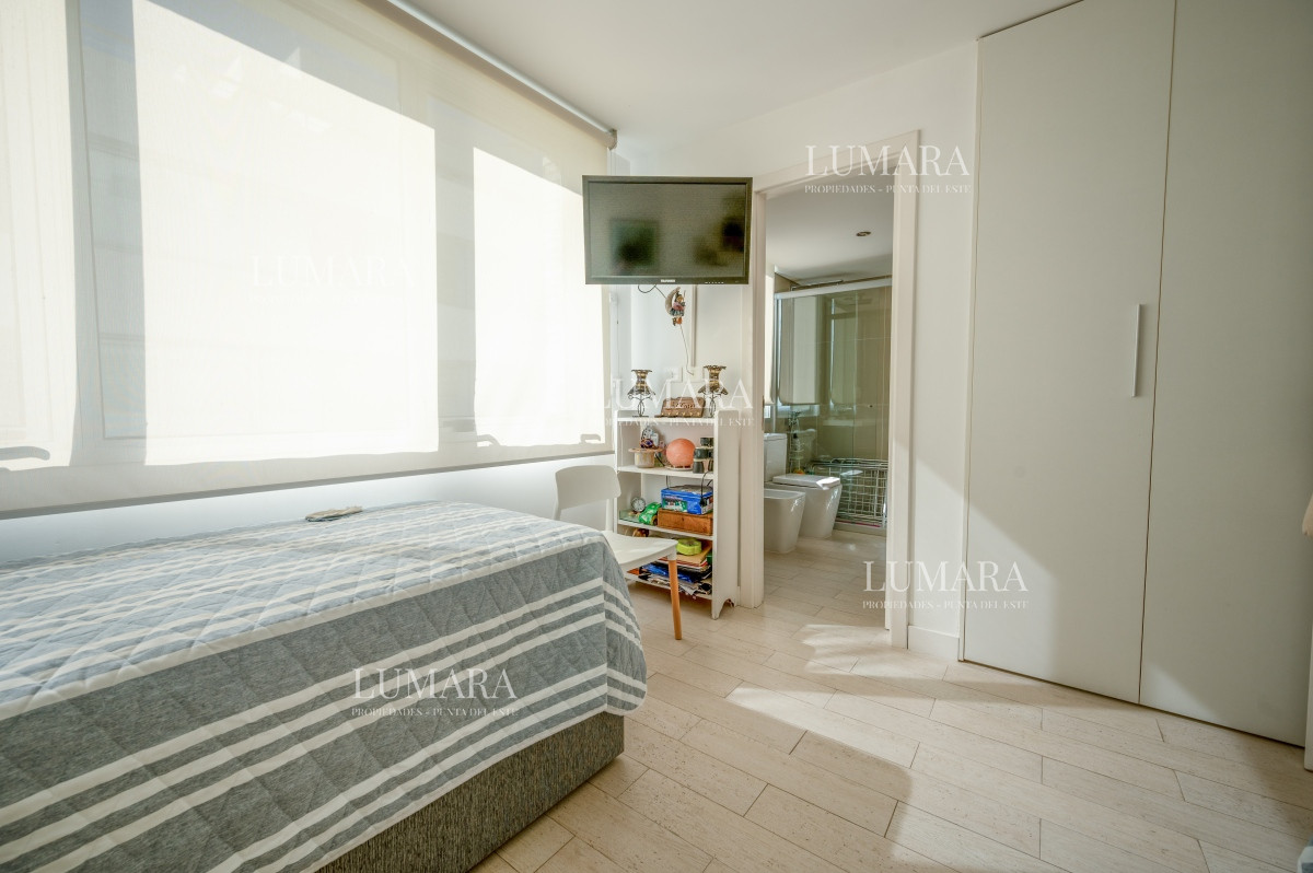 Apartamento ID.1026 - Espectacular Piso Completo De 5 Dormitorios & Todos los Servicios, Edificio LUMIERE, Punta Del Este