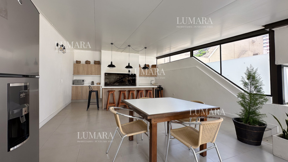 Apartamento ID.2719 - Venta Apartamento 4D + S Gran Metraje, Península, Punta Del Este