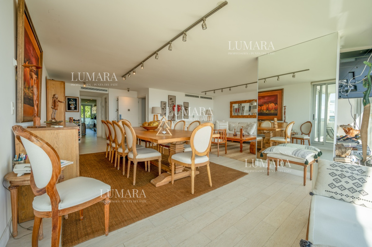 Apartamento ID.1026 - Espectacular Piso Completo De 5 Dormitorios & Todos los Servicios, Edificio LUMIERE, Punta Del Este
