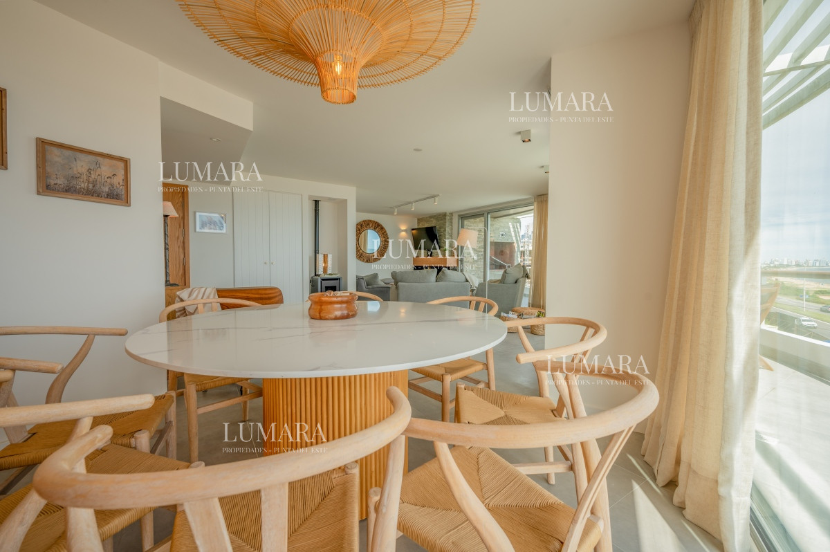 Apartamento ID.1025 - Espectacular PentHouse 4 Dormitorios, Terraza EXCLUSIVA & Todos los Servicios, Edificio ISABEL, Punta Del Este