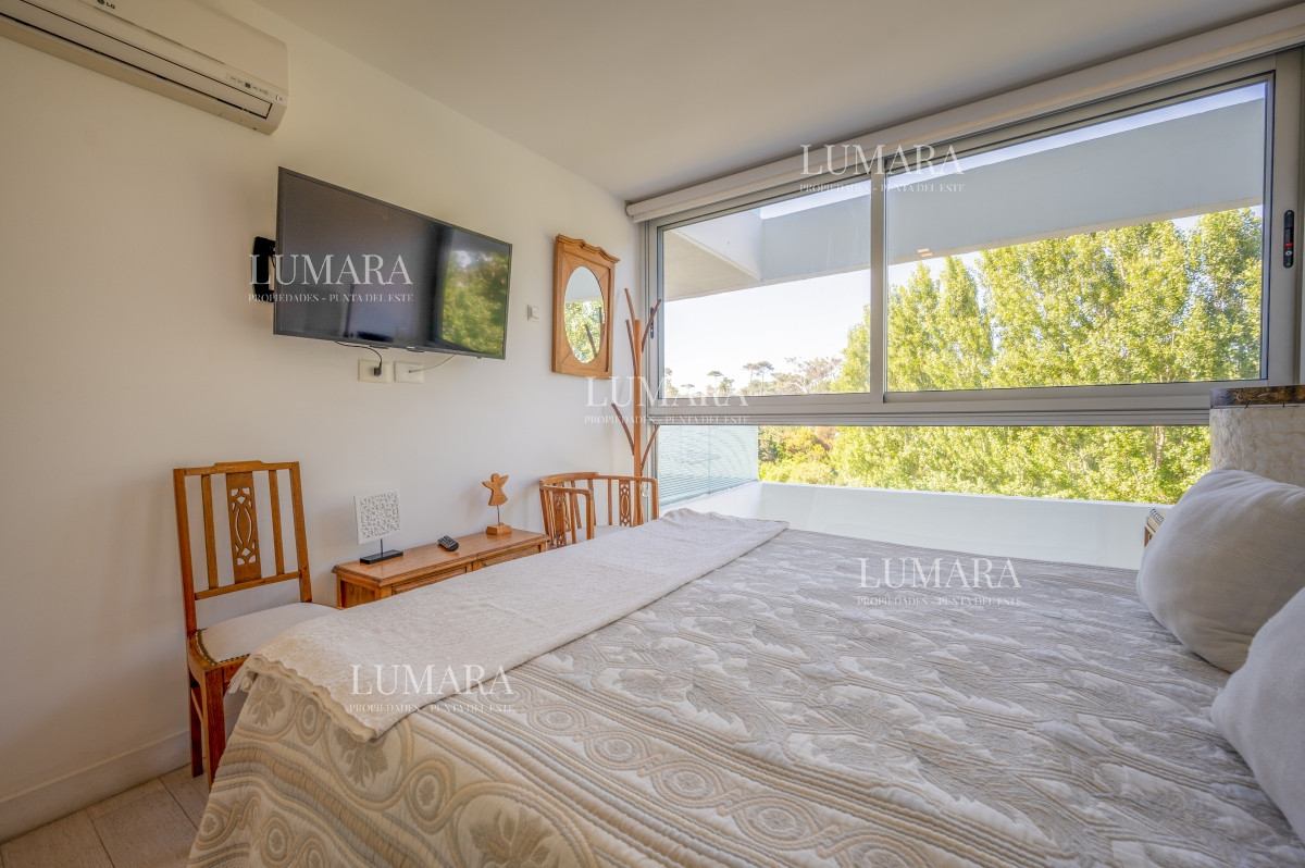 Apartamento ID.1026 - Espectacular Piso Completo De 5 Dormitorios & Todos los Servicios, Edificio LUMIERE, Punta Del Este