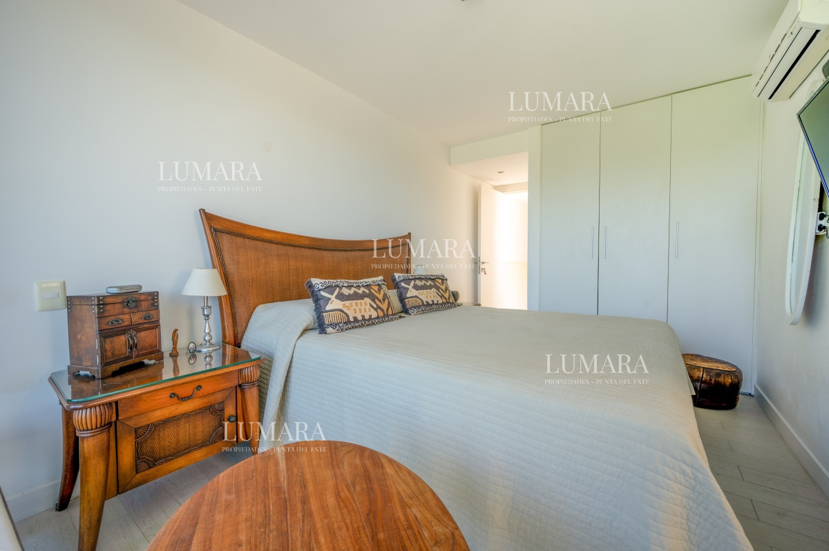 Apartamento ID.1026 - Espectacular Piso Completo De 5 Dormitorios & Todos los Servicios, Edificio LUMIERE, Punta Del Este