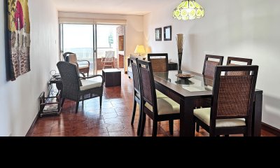 Apartamento en Primera Línea de Mansa, 3 Dormitorios Parrillero Propio y Amenities