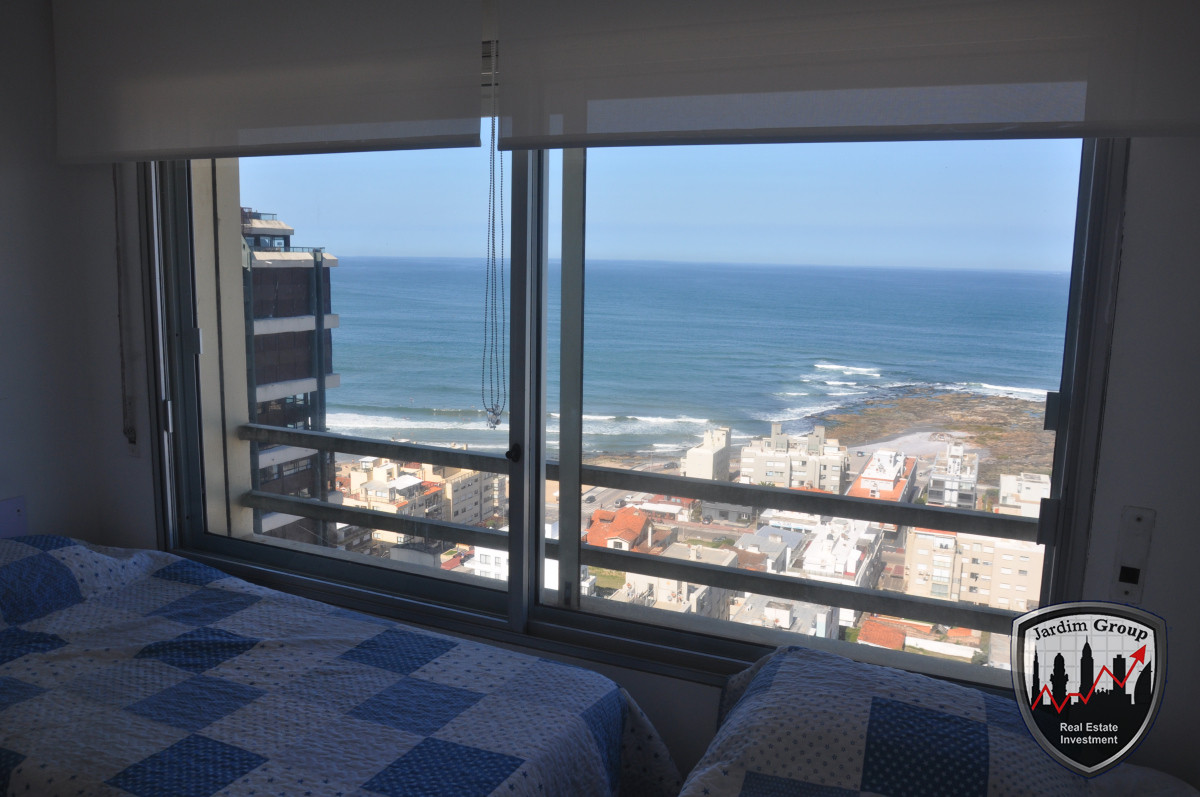 Apartamento ID.6045 - Excelente vista al Océano Atlántico (Playa Brava) y sobre la Playa Mansa