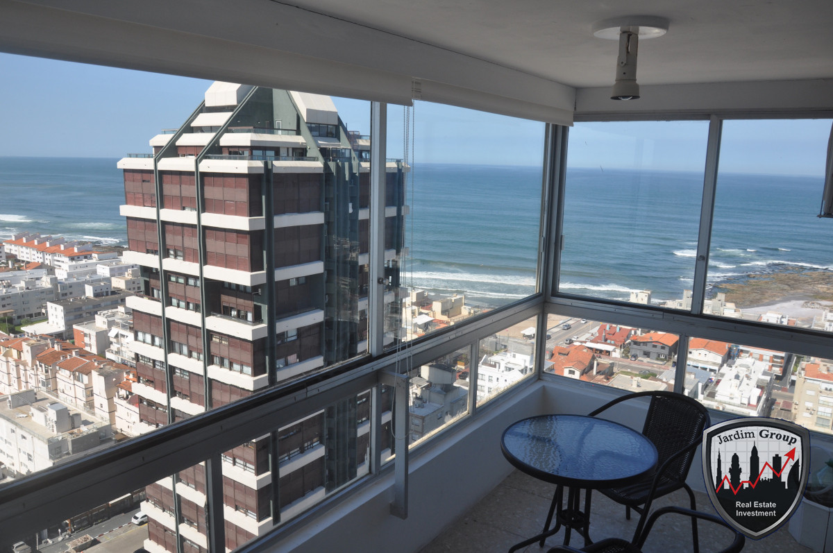 Apartamento ID.6045 - Excelente vista al Océano Atlántico (Playa Brava) y sobre la Playa Mansa