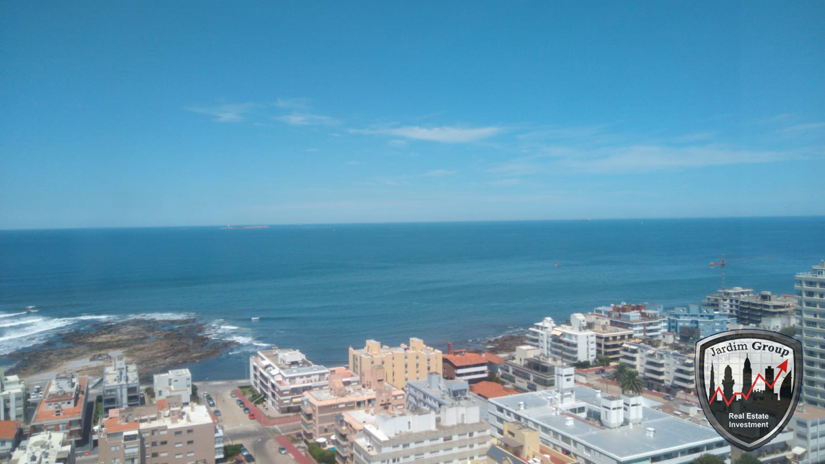Apartamento ID.6045 - Excelente vista al Océano Atlántico (Playa Brava) y sobre la Playa Mansa