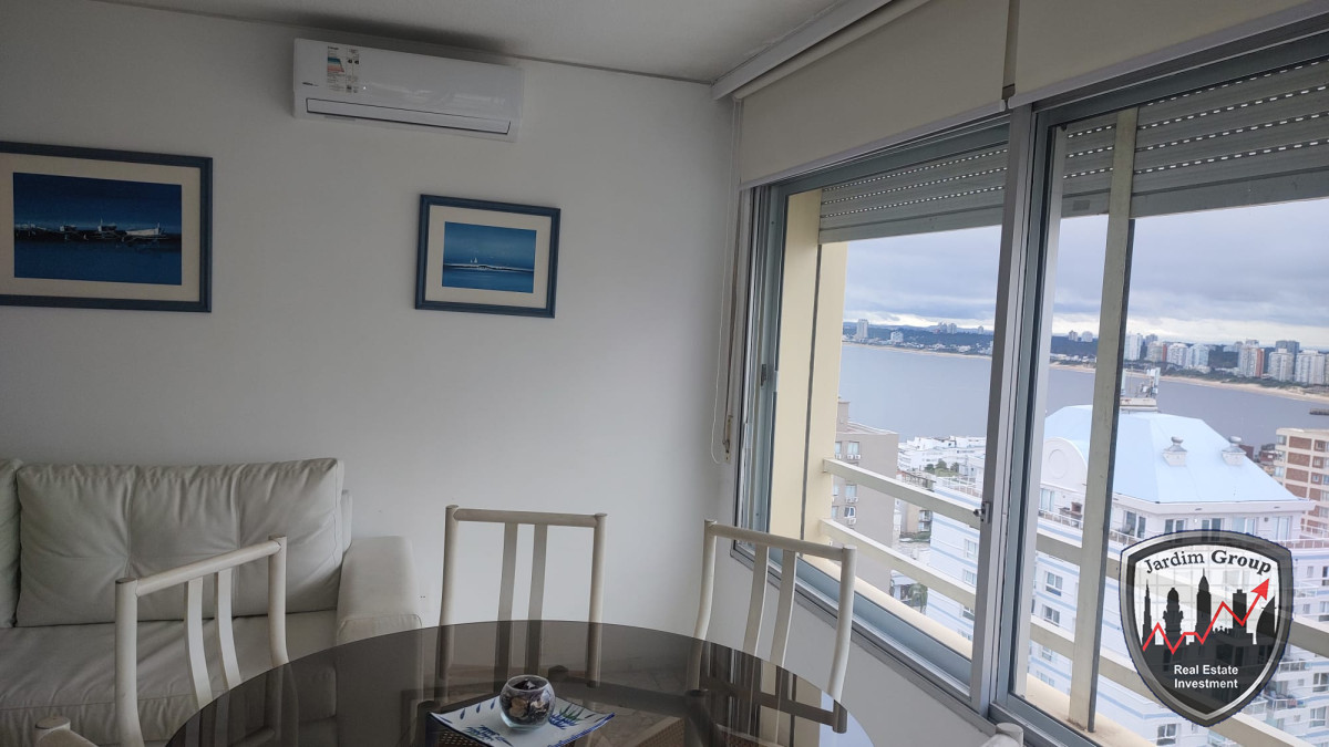 Apartamento ID.6045 - Excelente vista al Océano Atlántico (Playa Brava) y sobre la Playa Mansa