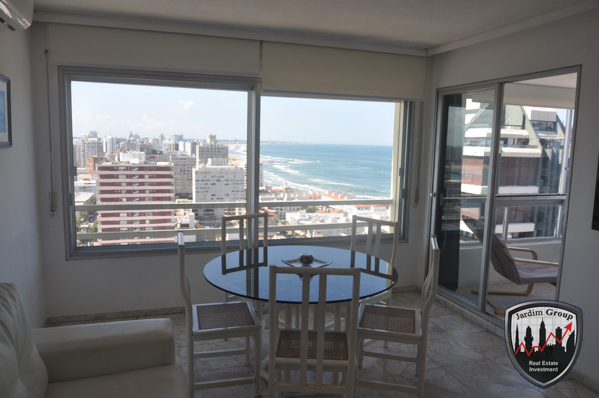 Apartamento ID.6045 - Excelente vista al Océano Atlántico (Playa Brava) y sobre la Playa Mansa