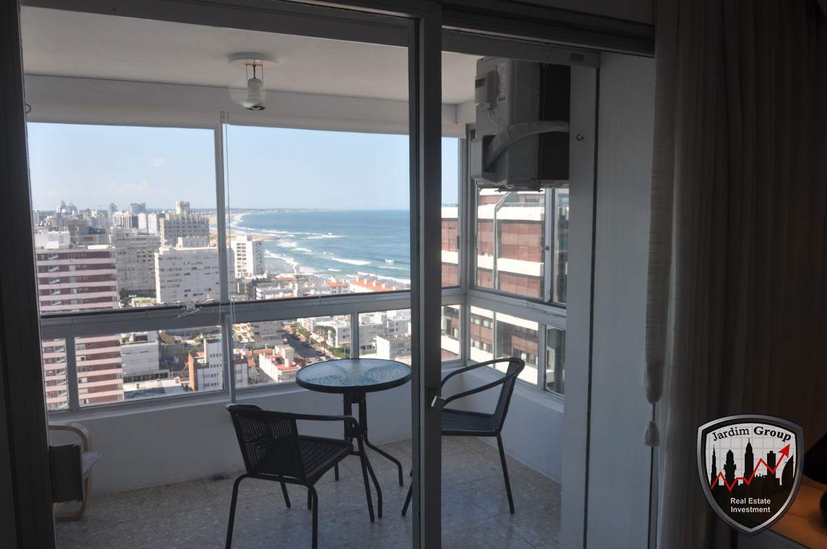 Apartamento ID.6045 - Excelente vista al Océano Atlántico (Playa Brava) y sobre la Playa Mansa