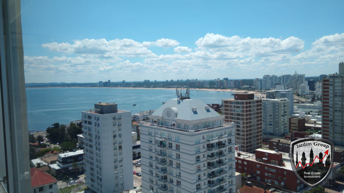 Apartamento ID.6045 - Excelente vista al Océano Atlántico (Playa Brava) y sobre la Playa Mansa