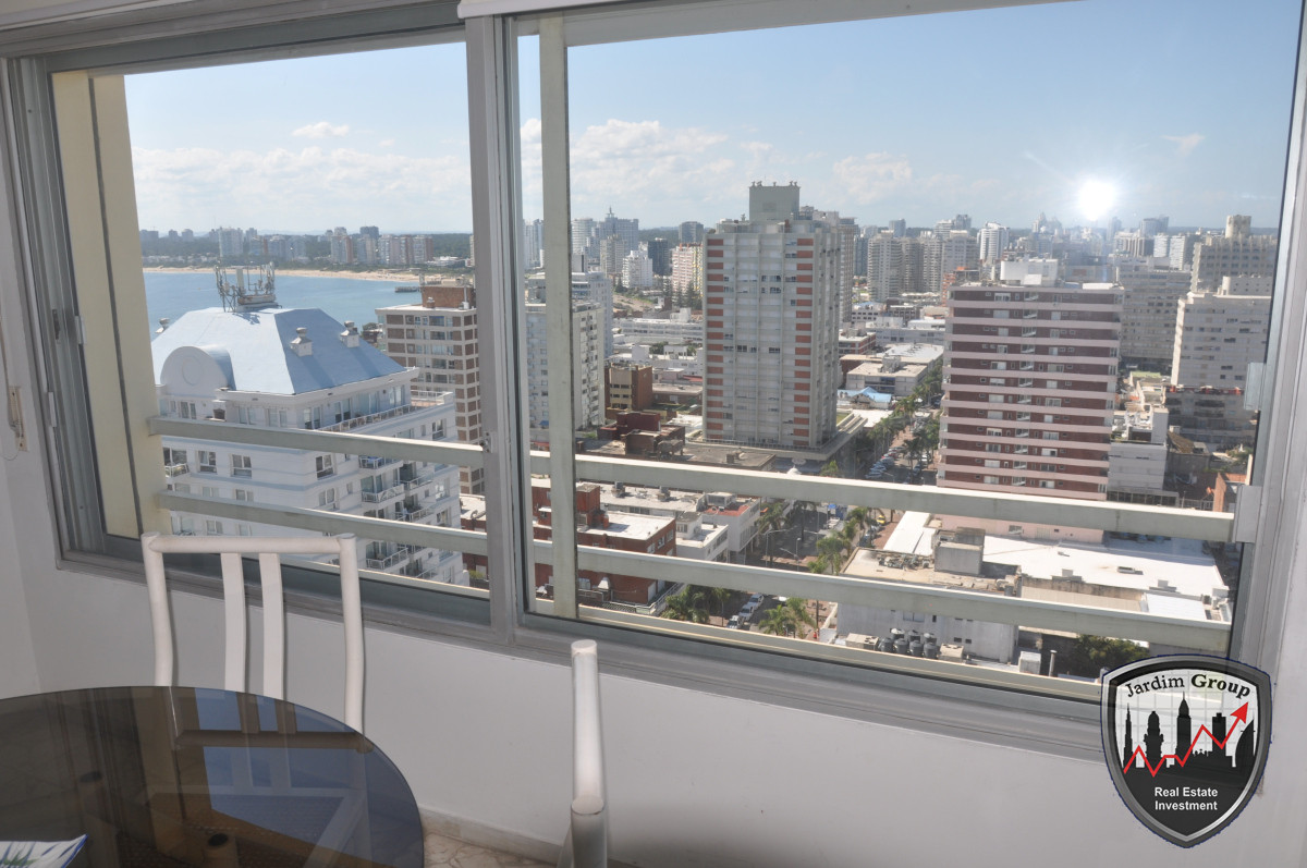 Apartamento ID.6045 - Excelente vista al Océano Atlántico (Playa Brava) y sobre la Playa Mansa