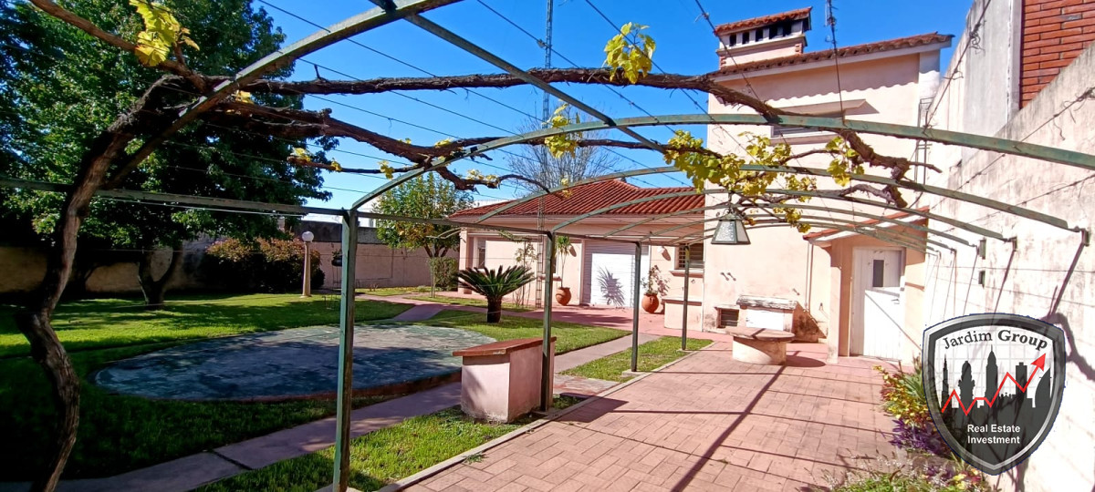 Casa ID.6601 - ESPECTACULAR RESIDENCIA DE CATEGORIA...!!! LA JOYA DE NUEVA HELVECIA...!!!