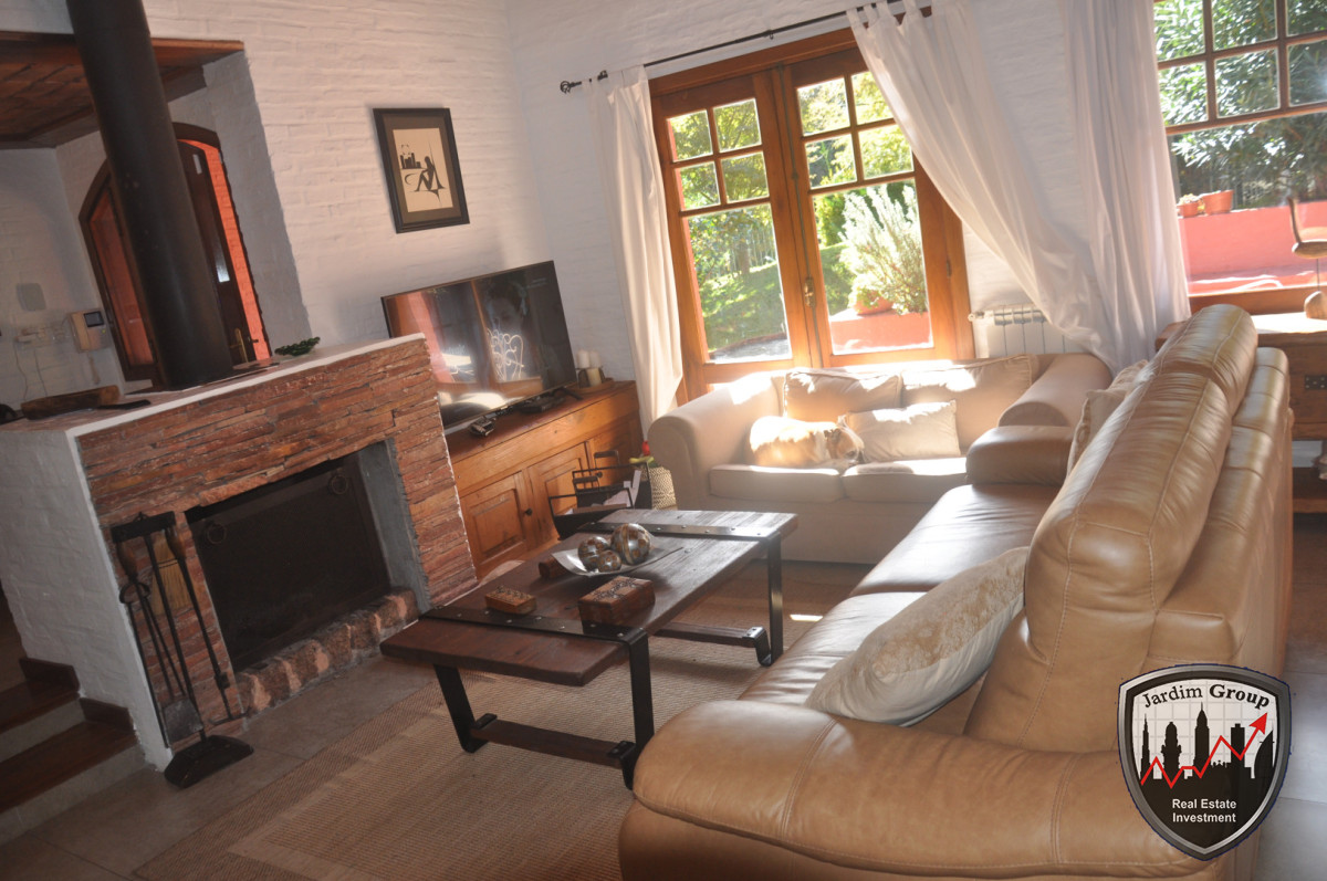 Casa ID.7359 - EXCELENTE PROPIEDAD...!!!