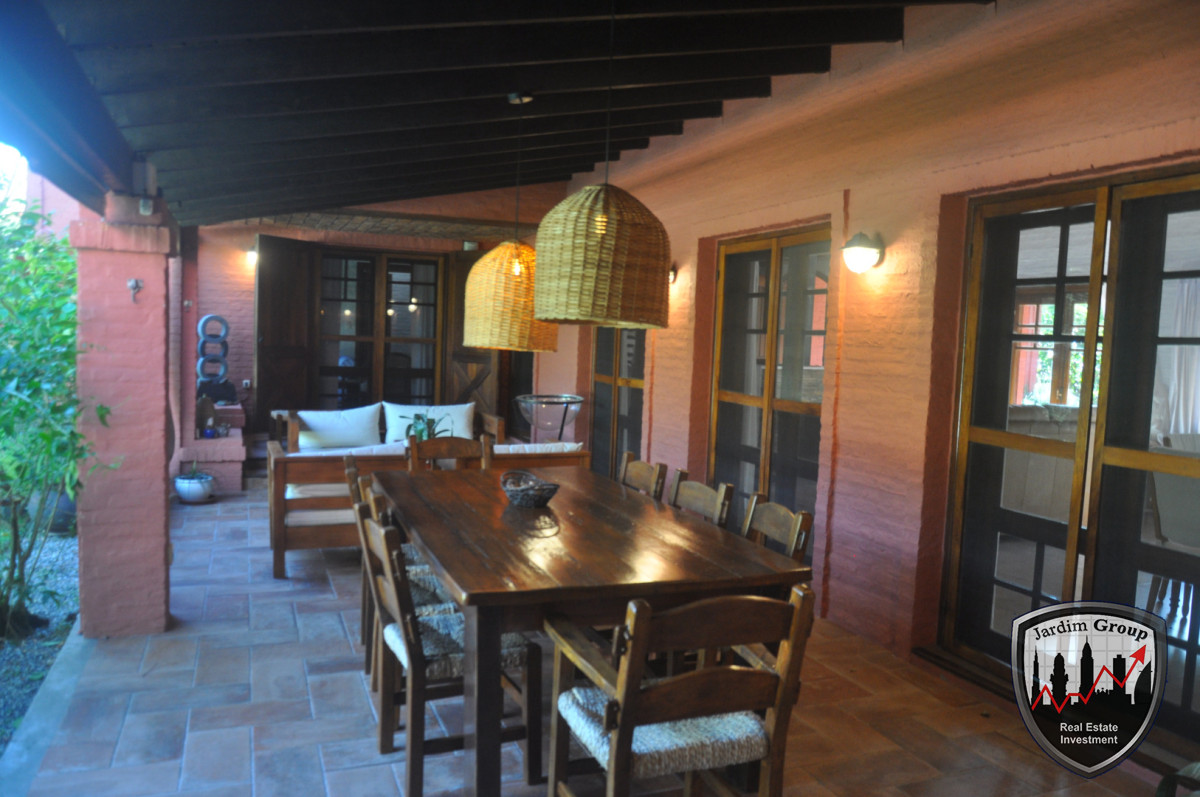Casa ID.7359 - EXCELENTE PROPIEDAD...!!!