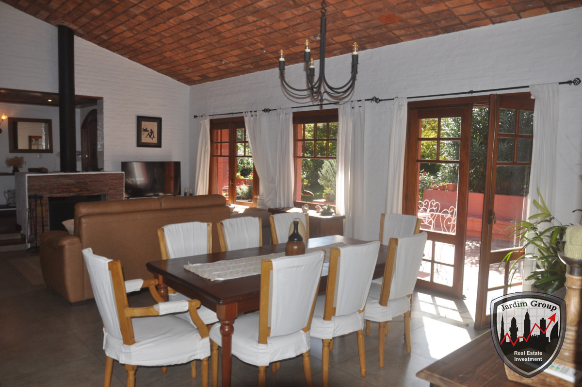 Casa ID.7359 - EXCELENTE PROPIEDAD...!!!