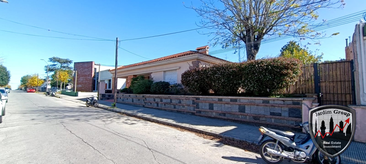 Casa ID.6601 - ESPECTACULAR RESIDENCIA DE CATEGORIA...!!! LA JOYA DE NUEVA HELVECIA...!!!