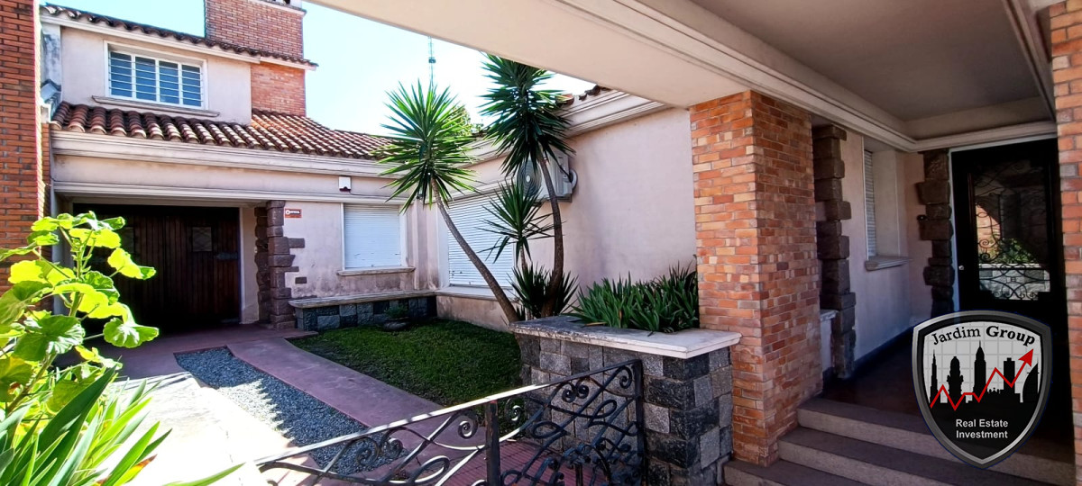 Casa ID.6601 - ESPECTACULAR RESIDENCIA DE CATEGORIA...!!! LA JOYA DE NUEVA HELVECIA...!!!