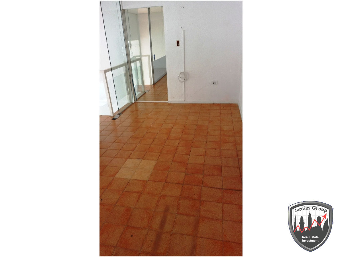 Local Comercial ID.6921 - Local en Punta del Este, Península