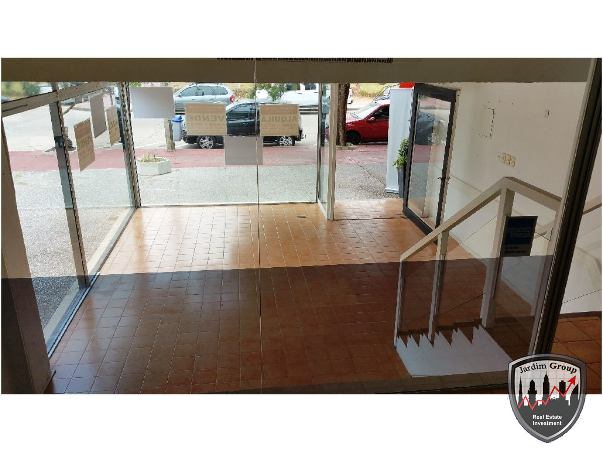 Local Comercial ID.6921 - Local en Punta del Este, Península
