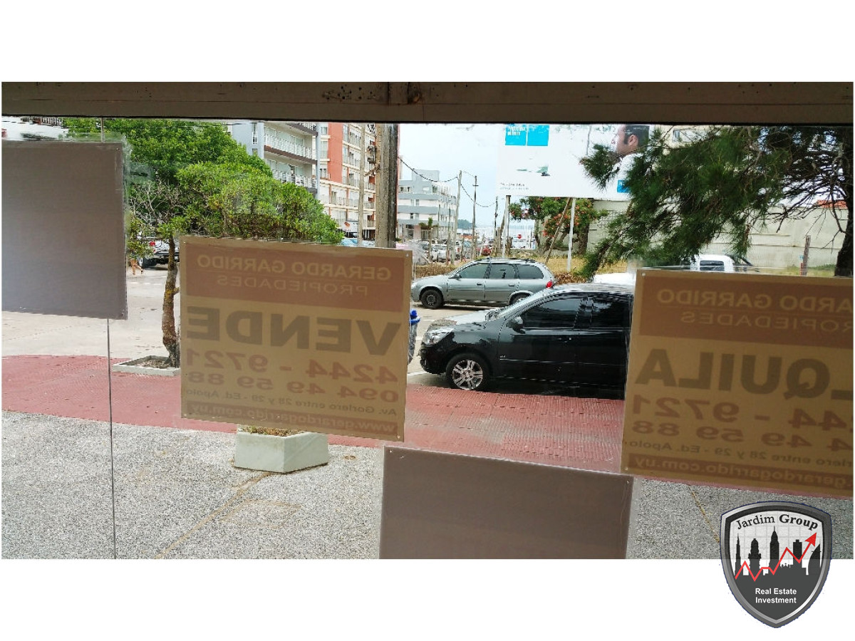 Local Comercial ID.6921 - Local en Punta del Este, Península